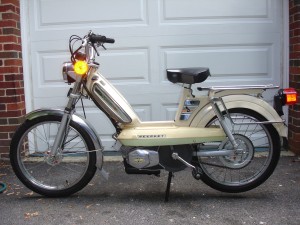 1980 Peugeot 103 LVS restored by B. Small 