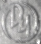 DY logo on gas cap